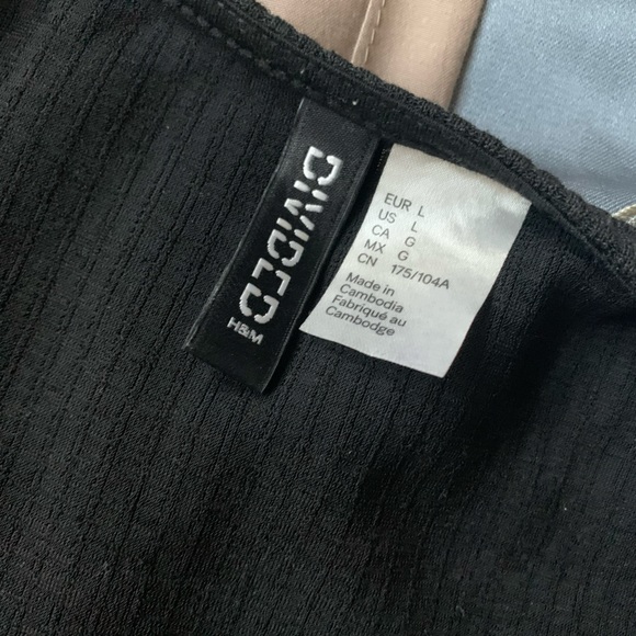 H&M Black Butterfly Tee - Picture 3 of 4